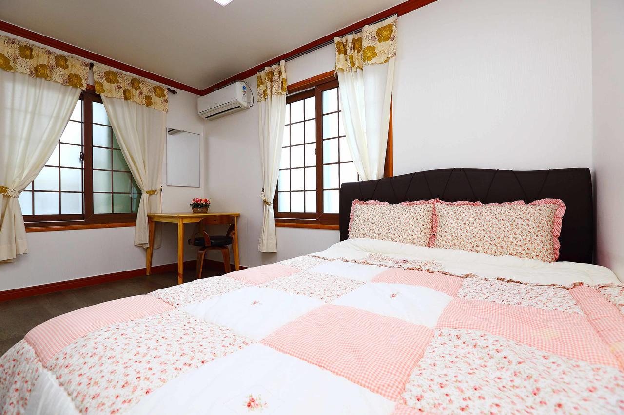 Gyeryonggil Pension เมืองเชจู ภายนอก รูปภาพ